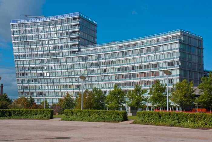 Garage / Parking To Rent In Strand Street, Liverpool, Merseyside, L1