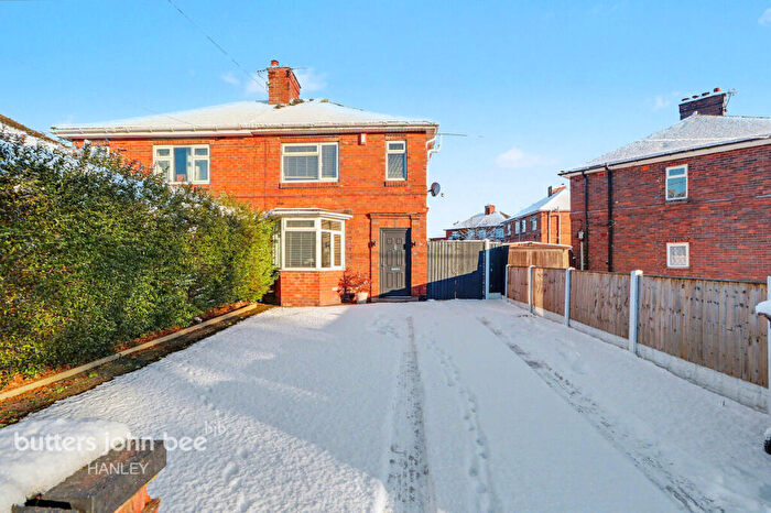 3 Bedroom Semi Detached House To Rent In Abbey Road, Stoke-On-Trent, ST2