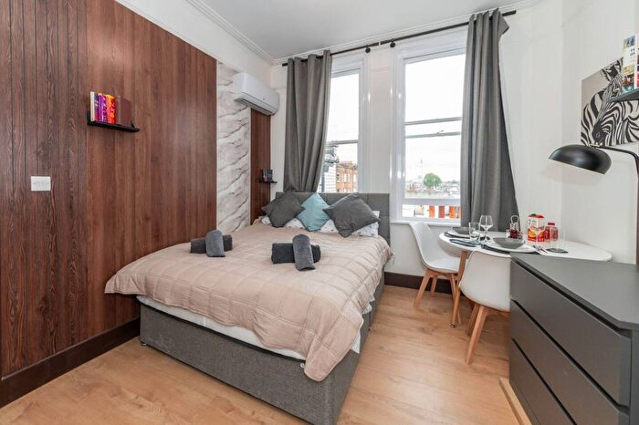 Studio To Rent In Kensington, W8