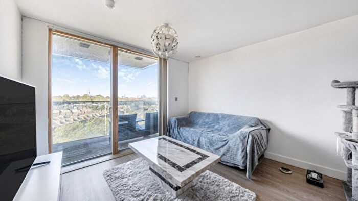 2 Bedroom Flat For Sale In Thurston Road, Lewisham, SE13