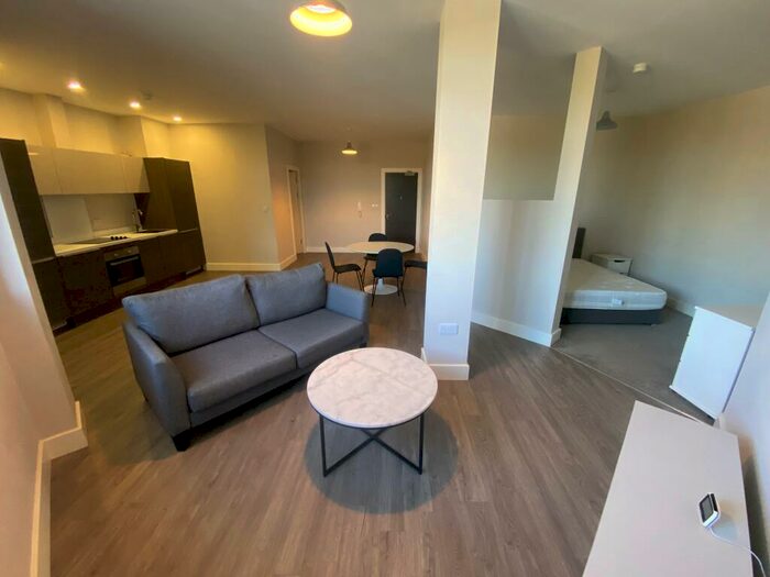 Apartment To Rent In Dawsons Square, Pudsey, LS28