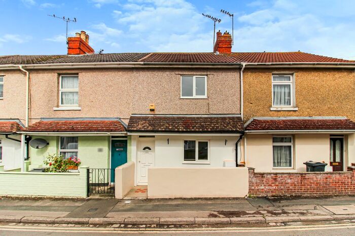 2 Bedroom Terraced House To Rent In Argyle Street, Gorse Hill, Swindon, SN2