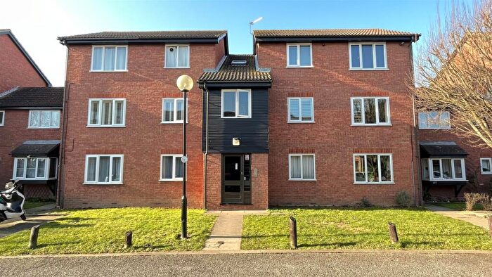 1 Bedroom Apartment To Rent In Firs Close, Mitcham, CR4
