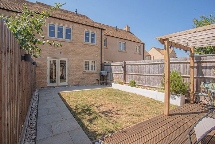 3 Bedroom Terraced House For Sale In Dearnley Close, Tetbury, GL8