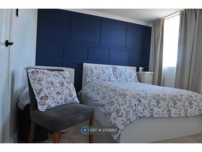 1 Bedroom Flat To Rent In London, London, RM3