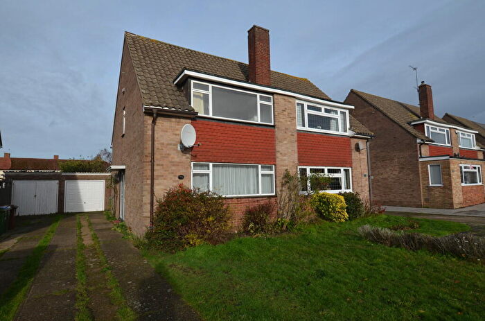 3 Bedroom Semi Detached House To Rent In Oakley Park, Bexley, DA5