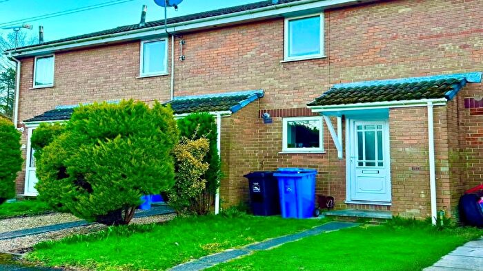 2 Bedroom Property To Rent In Chetnole Close, Canford Heath, BH17