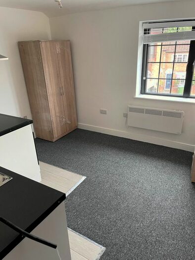 1 Bedroom Flat To Rent In Rockstone Lane, Southampton, SO14