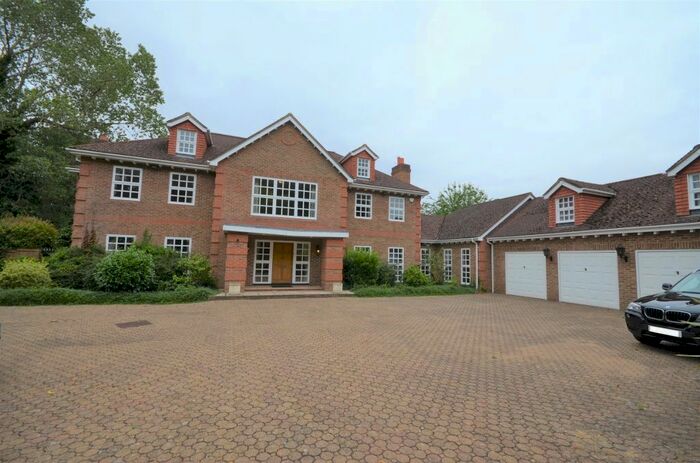 5 Bedroom Detached House To Rent In Stoke Park Avenue, Farnham Royal, Slough, SL2