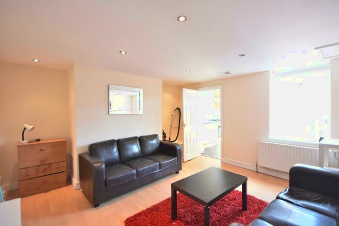 5 Bedroom Maisonette To Rent In Hotspur Street, Heaton, NE6