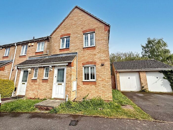 3 Bedroom Semi-Detached House To Rent In Little London Close, Uxbridge, UB8