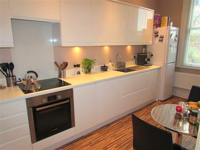 2 Bedroom Apartment To Rent In North Road, Maidenhead, SL6