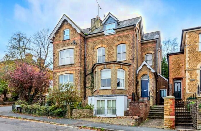 2 Bedroom Flat To Rent In Hunter Road, Guildford, GU1