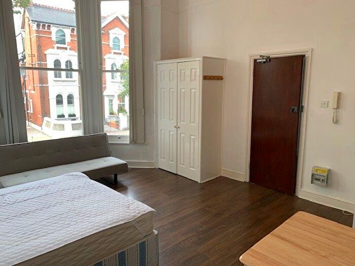 Studio To Rent In West End Lane, London, NW6