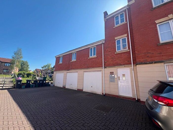 2 Bedroom Flat To Rent In Orchard Gate, Bristol, BS32