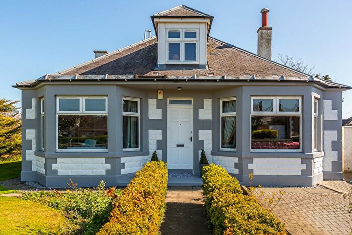 4 Bedroom Detached Bungalow For Sale In Howden Hall Road, Edinburgh, EH16