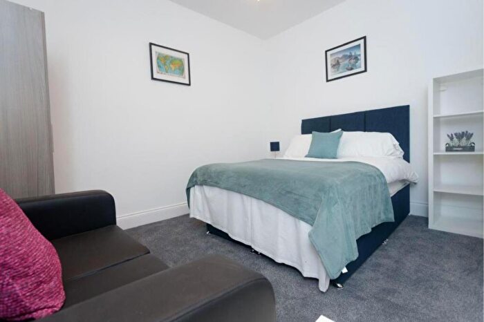 1 Bedroom Flat To Rent In Coldcotes Avenue, Leeds, LS9