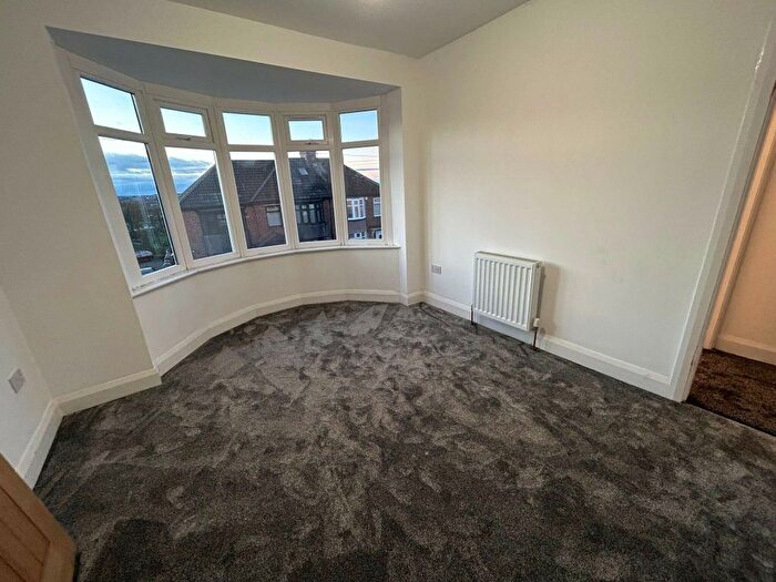 4 Bedroom Semi-Detached House To Rent In Stocksfield Avenue, Newcastle Upon Tyne, NE5
