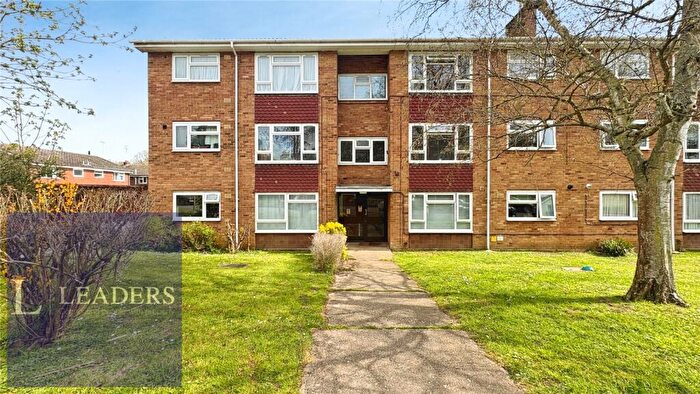2 Bedroom Apartment For Sale In Colne Valley Close, Halstead, Essex, CO9