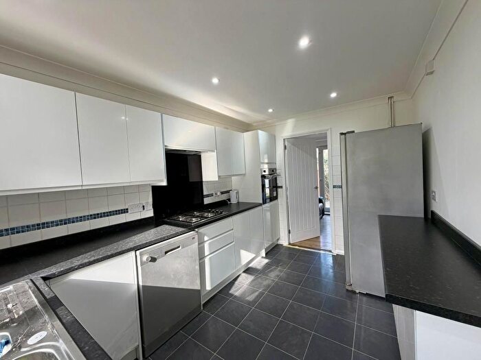 4 Bedroom End Terrace House To Rent In Bucklebury, Bracknell, RG12