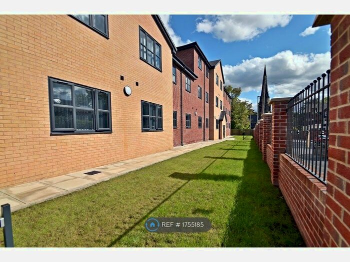 2 Bedroom Flat To Rent In Chapman House, Manchester, M18