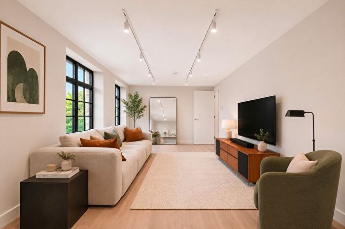 3 Bedroom Flat To Rent In Old Clothing Factory, Shore Road, Hackney, E9