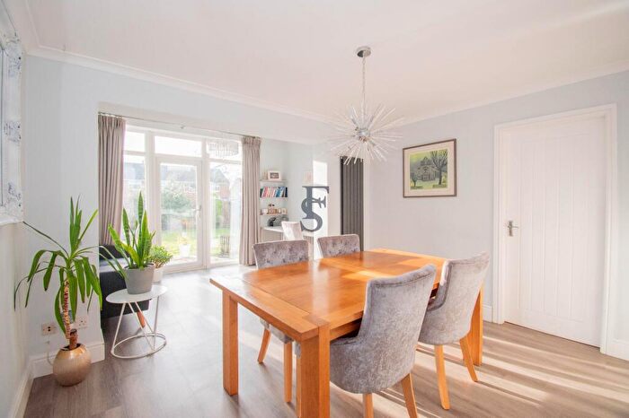 5 Bedroom Detached House For Sale In Redruth Avenue, Wigston, LE18