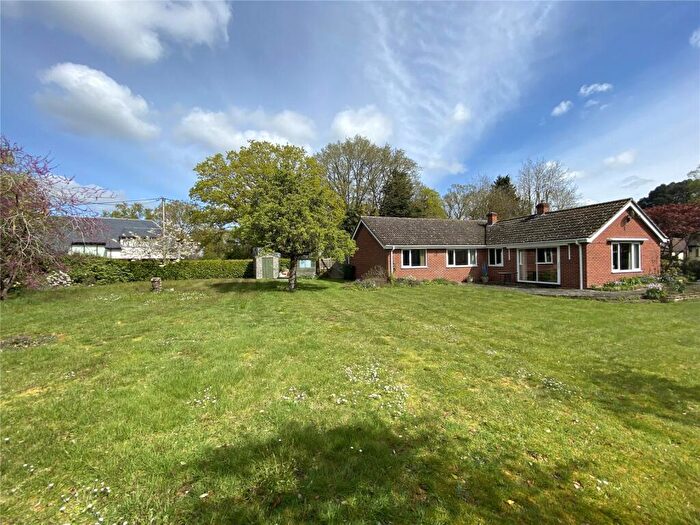 3 Bedroom Bungalow For Sale In Beacon Hill, Wickham Bishops, Witham, Essex, CM8