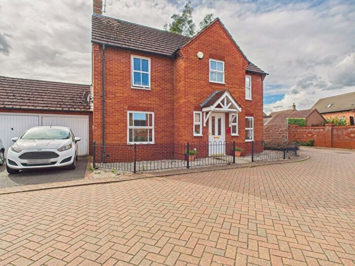 4 Bedroom Detached House To Rent In Shrub Road, Hampton Vale, Peterborough, PE7