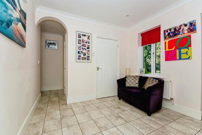 4 Bedroom Detached Bungalow For Sale In Thorpe Road, Tattershall, Lincoln, LN4