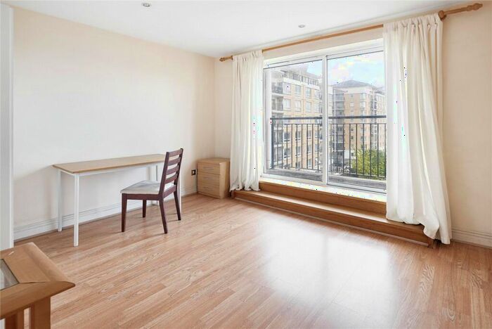 2 Bedroom Flat To Rent In Studley Court, Jamestown Way, E14