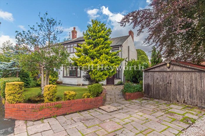 3 Bedroom Semi-Detached House For Sale In Kew Gardens, Penwortham, Preston, PR1