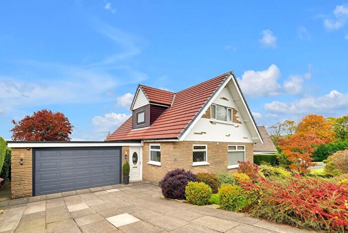 3 Bedroom Detached House For Sale In Pasturegate, Burnley, BB11