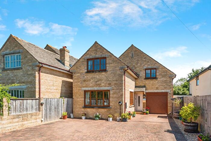 5 Bedroom Detached House For Sale In The Downs, Standlake, Witney, OX29