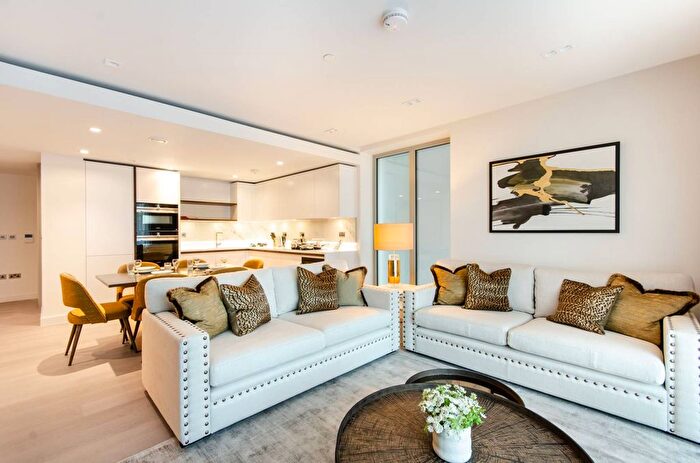 3 Bedroom Flat To Rent In West End Gate, Little Venice, London, W2