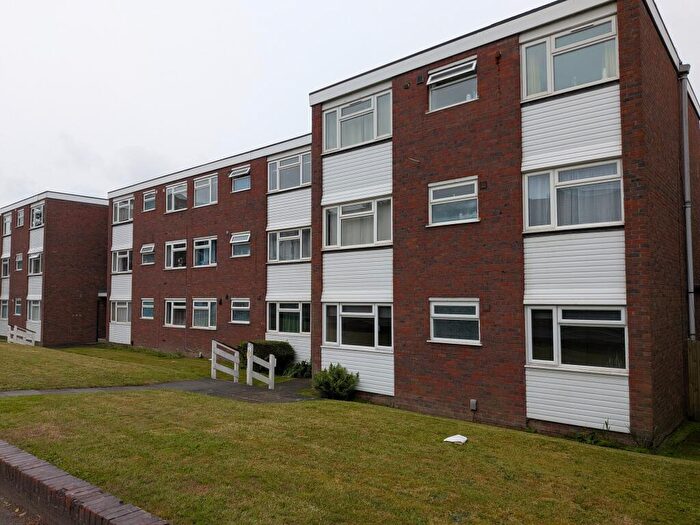 3 Bedroom Apartment To Rent In Station Road Redhill, RH1