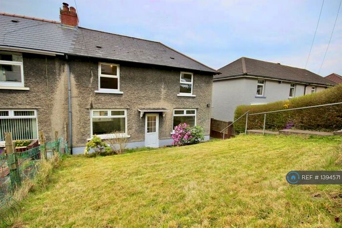 3 Bedroom Semi-Detached House To Rent In Sunnybank, Abertridwr, Caerphilly, CF83