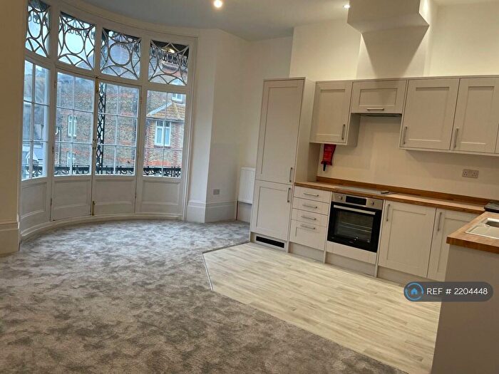 2 Bedroom Flat To Rent In Augusta Road, Ramsgate, CT11