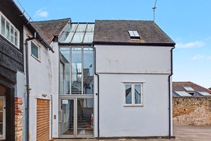 1 Bedroom Flat To Rent In West St Helen Street, Abingdon, OX14