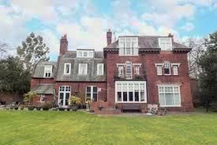 2 Bedroom Flat To Rent In Jesmond Park West, Newcastle Upon Tyne, NE7