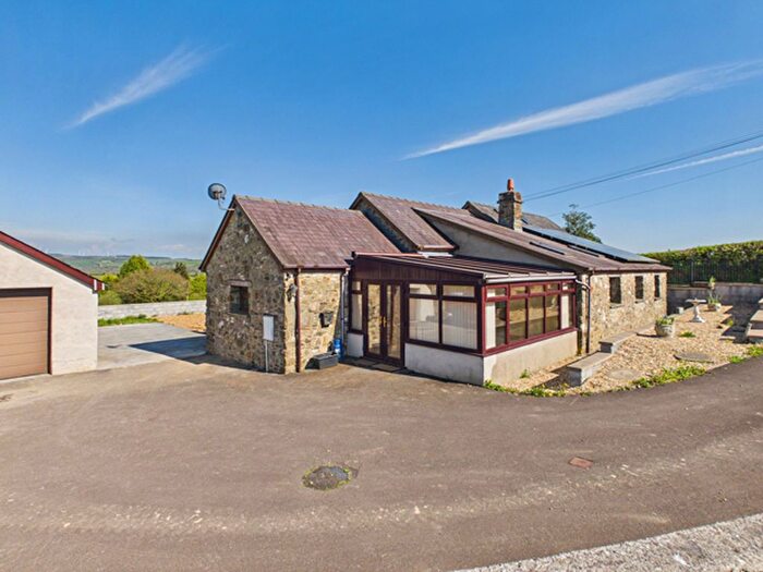 4 Bedroom Detached House To Rent In Llanpumsaint, Carmarthen, SA33