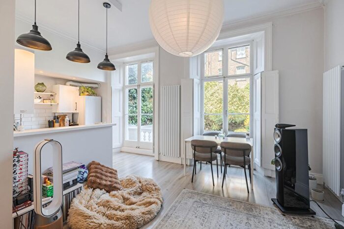 1 Bedroom Flat To Rent In Sheffield Terrace, London, W8