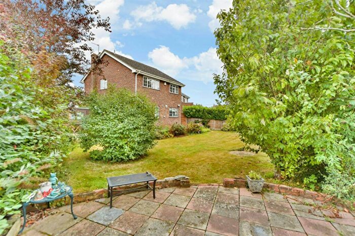 4 Bedroom Detached House For Sale In Medlar Close, Bredgar, Sittingbourne, Kent, ME9