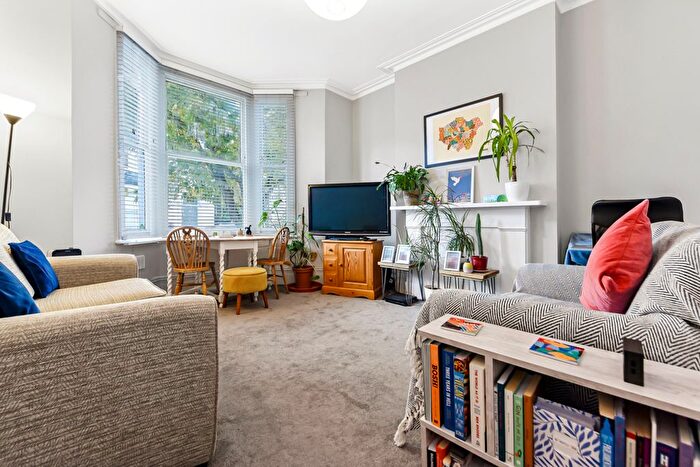 1 Bedroom Flat To Rent In Werter Road, London, SW15