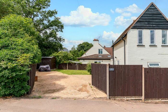 2 Bedroom Property To Rent In North Road, Hertford, SG14