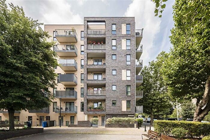 2 Bedroom Flat To Rent In Arabella Street, London, SE16