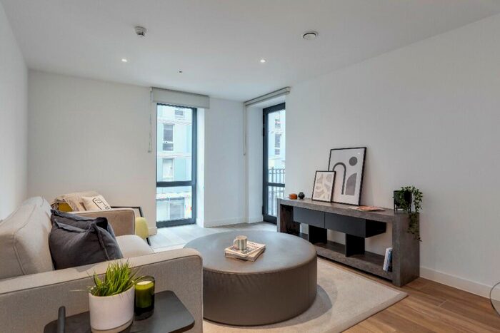 1 Bedroom Flat To Rent In Three Colts Lane, London, E2