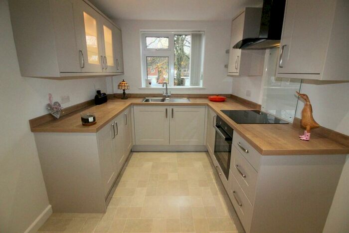 1 Bedroom Flat To Rent In , Marlborough Court, Vesey Close, Sutton Coldfield, B74