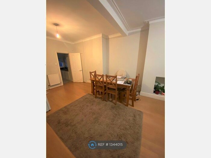 3 Bedroom Terraced House To Rent In Glenfarg Road, London, SE6