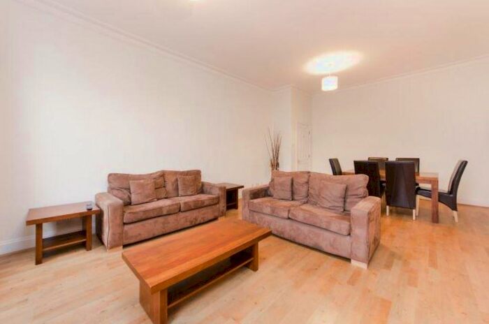 3 Bedroom Flat To Rent In Glentworth Street, Marylebone, London, NW1